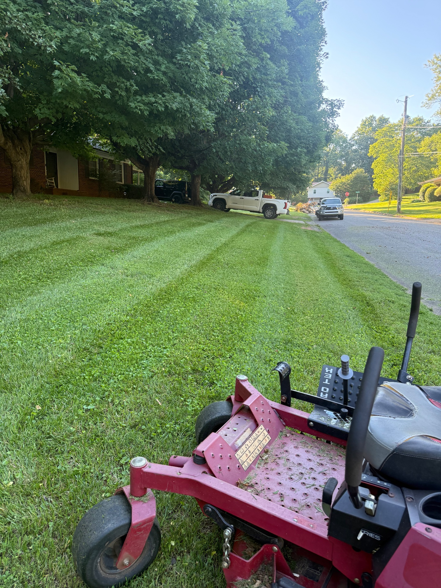 Estrada’s junk and landscaping services llc, Full Service Lawn Care in Statesville, NC - photo 1