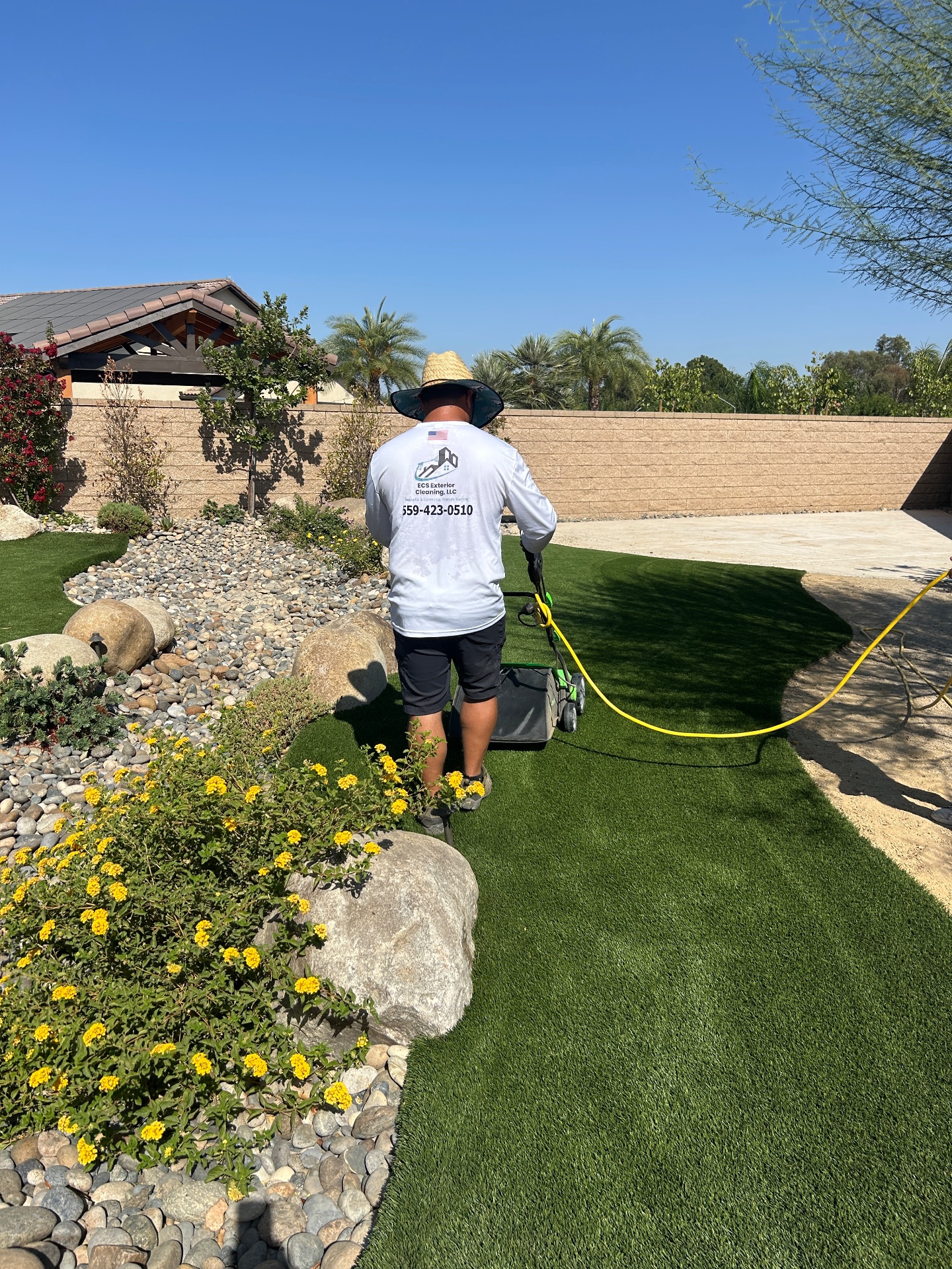 ECS Exterior Cleaning, LLC, Artificial Turf in Lemoore, CA - photo 4
