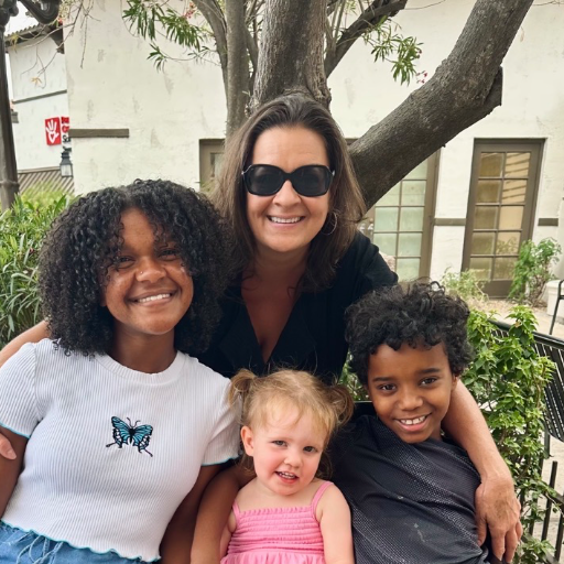 Noily Ehlenberger, REALTOR® American Realty Brokers
